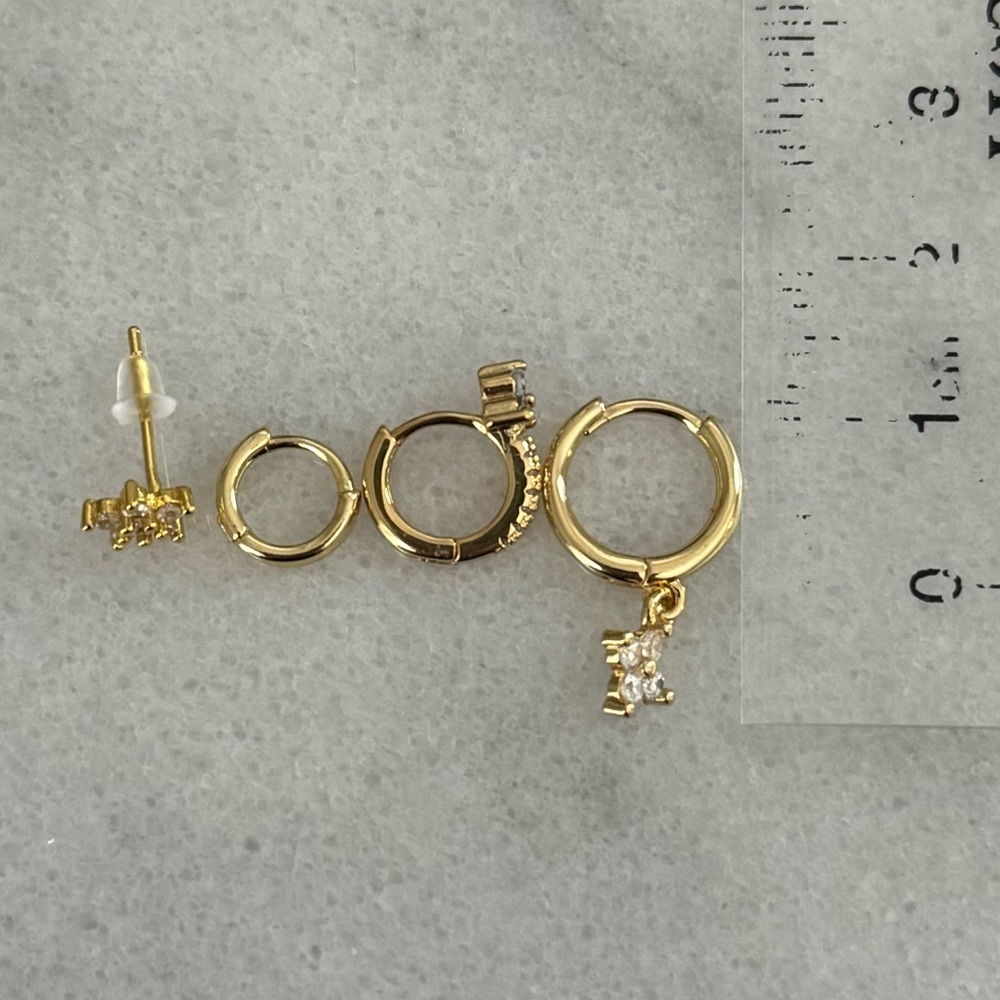 Gold Crystal Flower Huggie Hoop Earrings Set Brand New - Picture 3 of 4